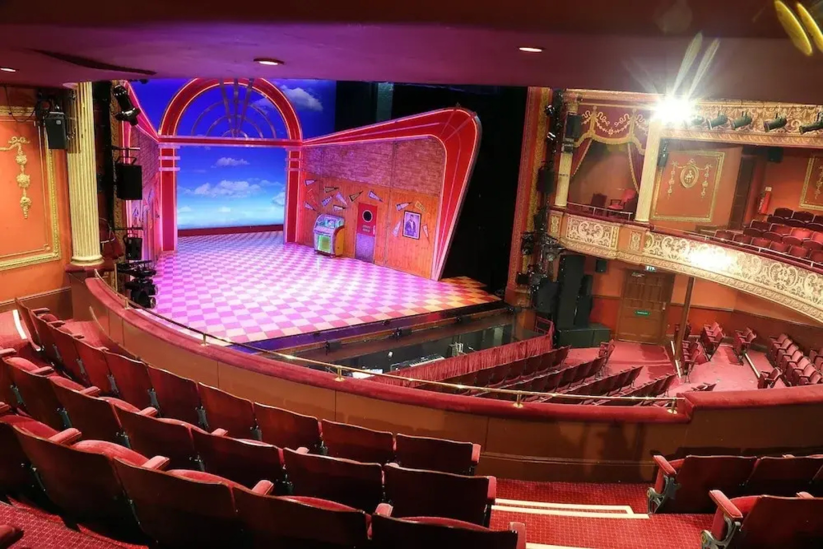 Wolverhampton City Stay II