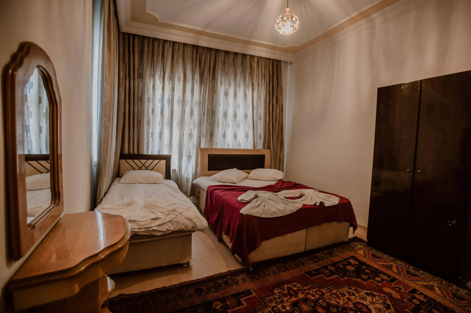 Alexander Cave House