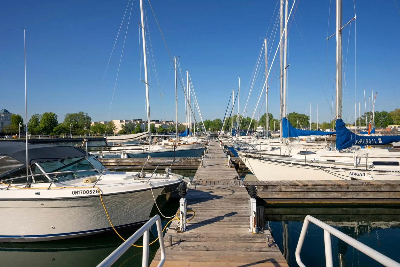 Cute 2-story, 2-bdrm Loft, Mins to Beach and Lake