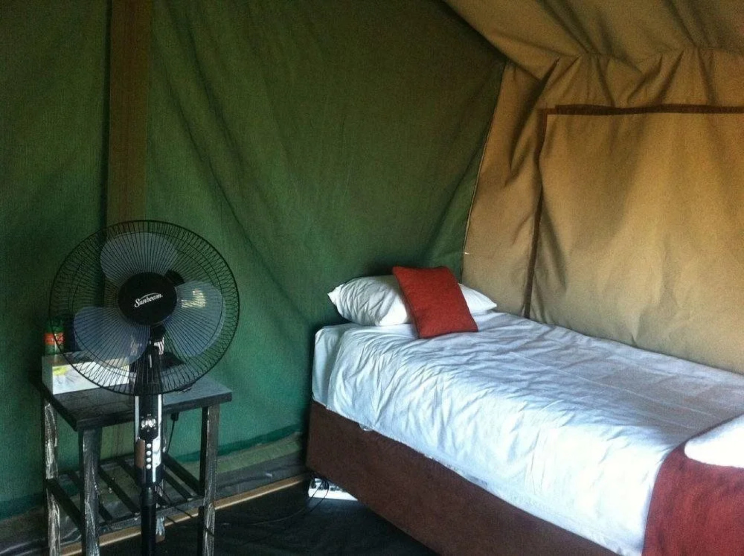 Makumutu Lodge & Campsite