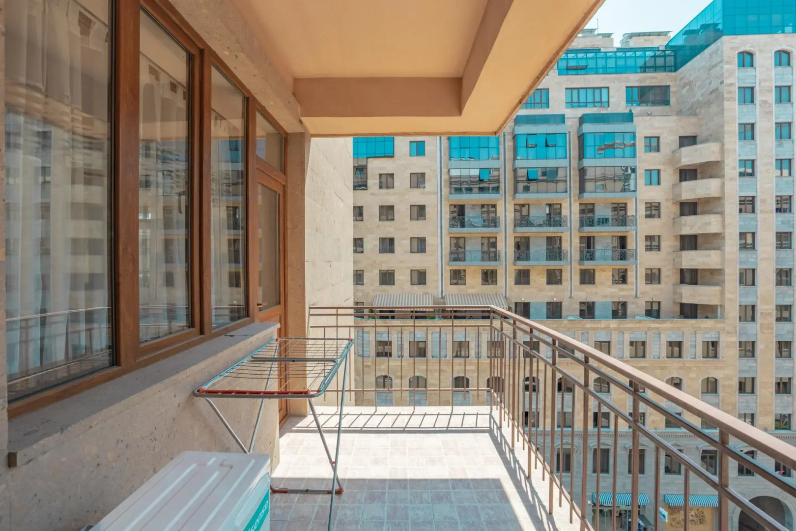 Stay Inn (Стей Инн) на улице Амиряна 4/6