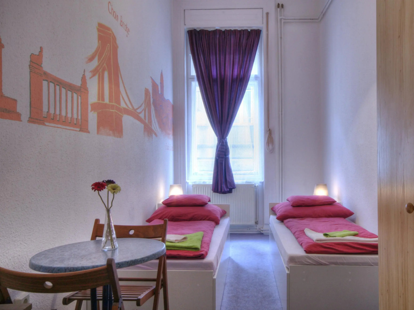 Opera Guesthouse & apartments