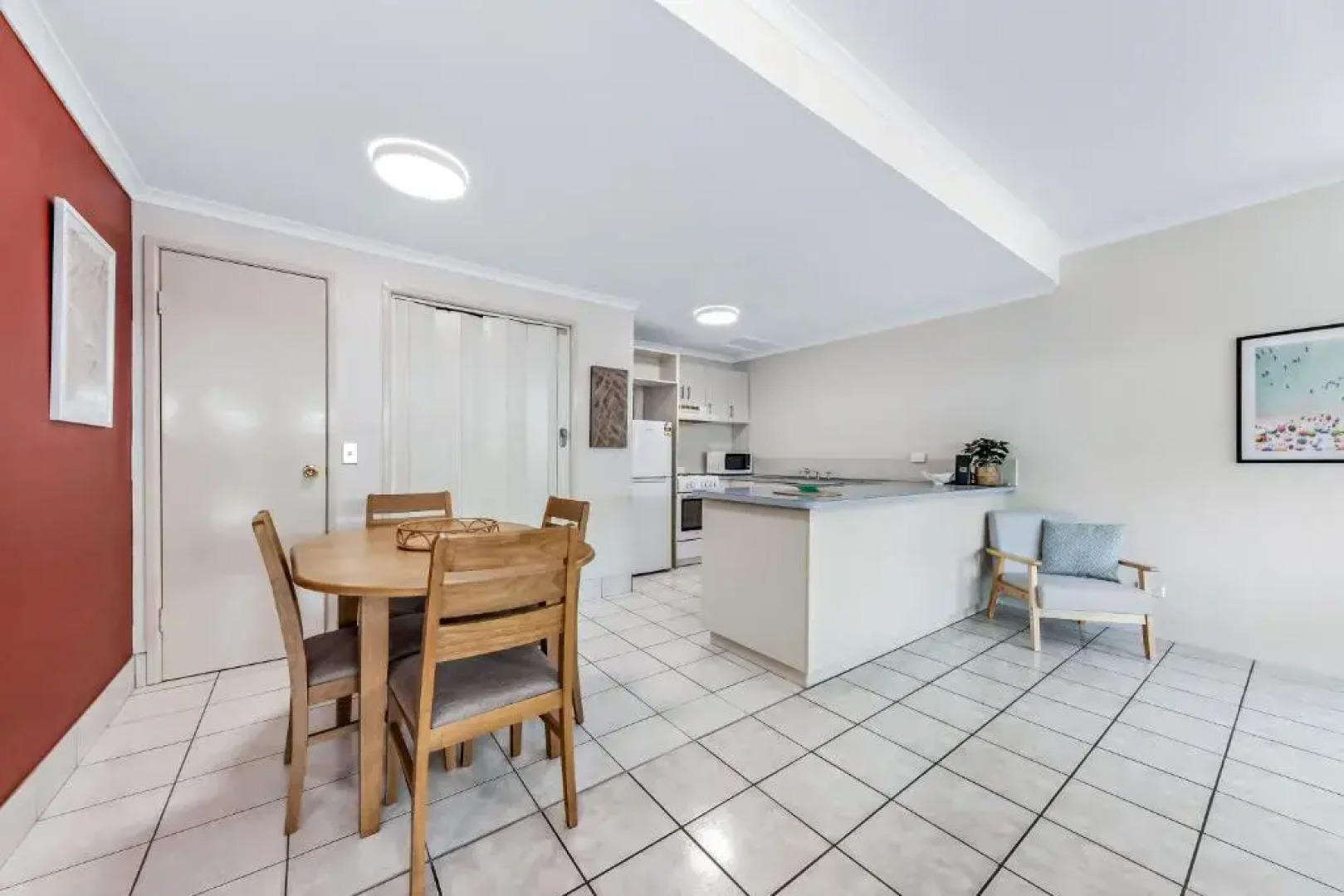 Erromango escape wifi pool