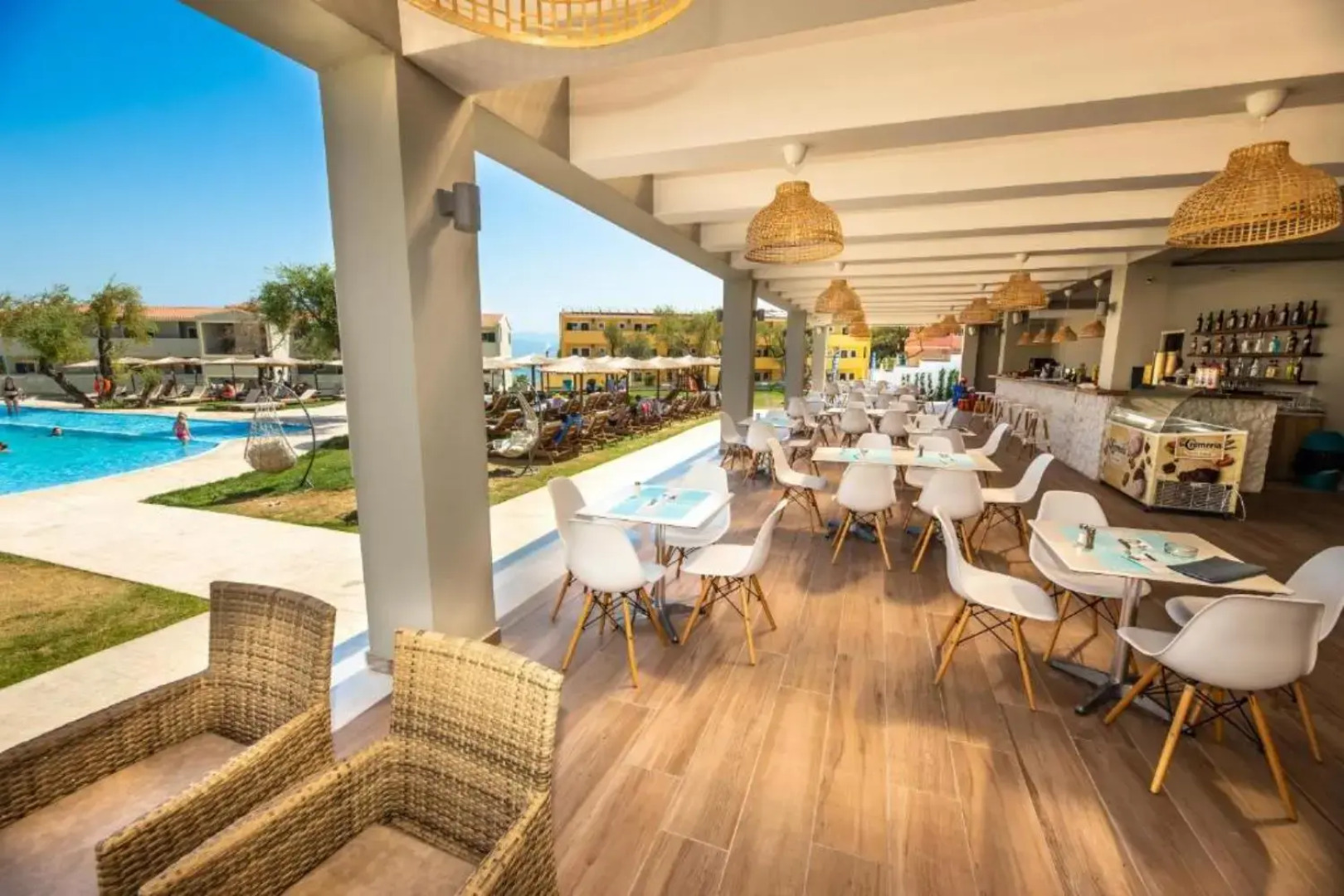 Апарт-отель Robolla Beach