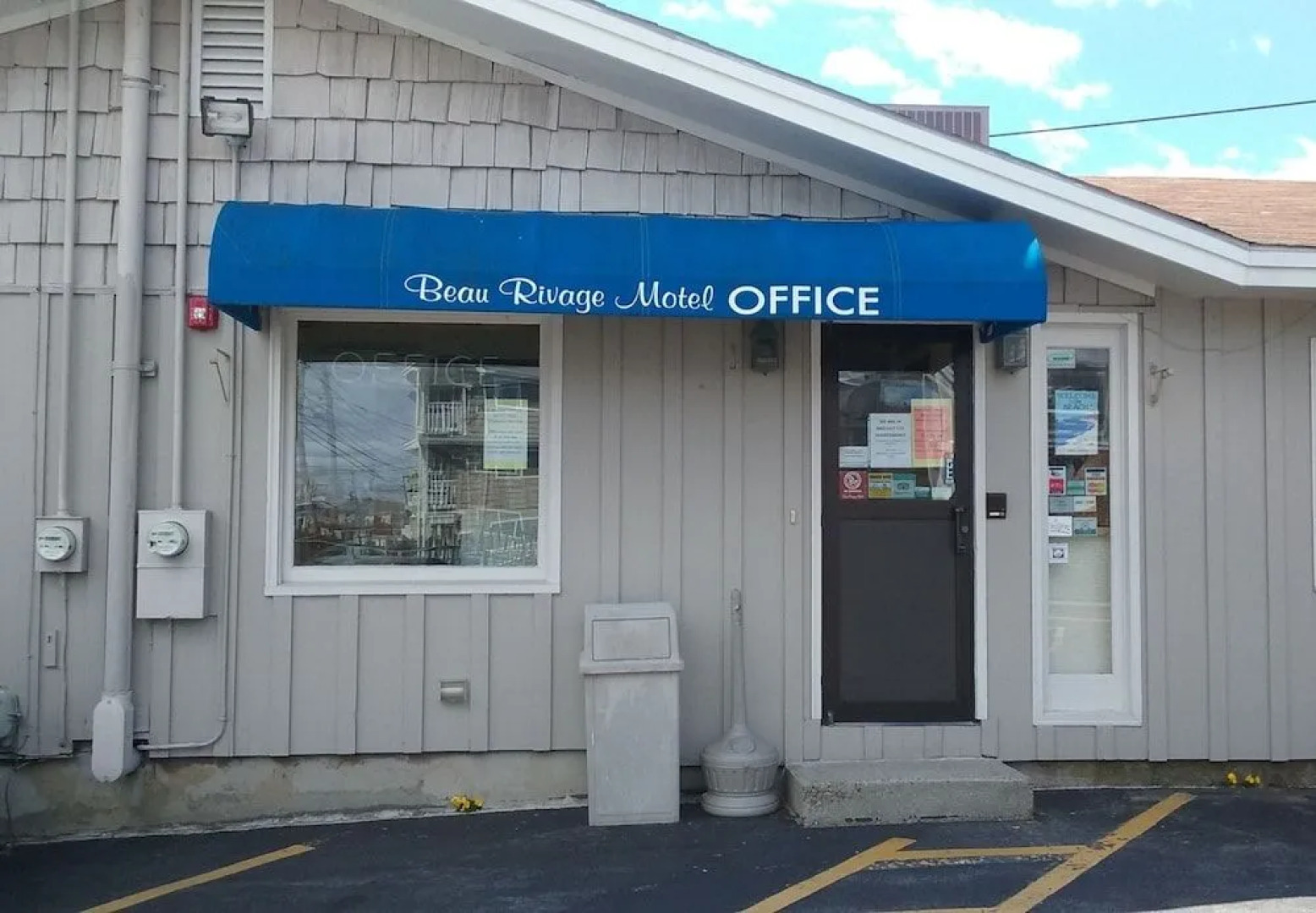Beau Rivage Motel