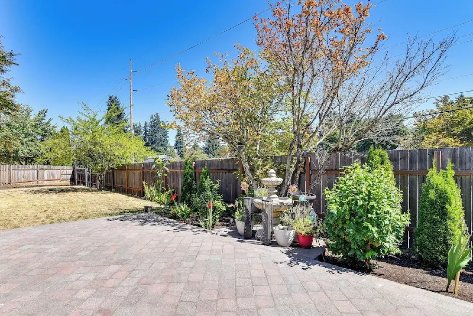 Private Outdoor Space 9 Mi to Downtown Vancouver!