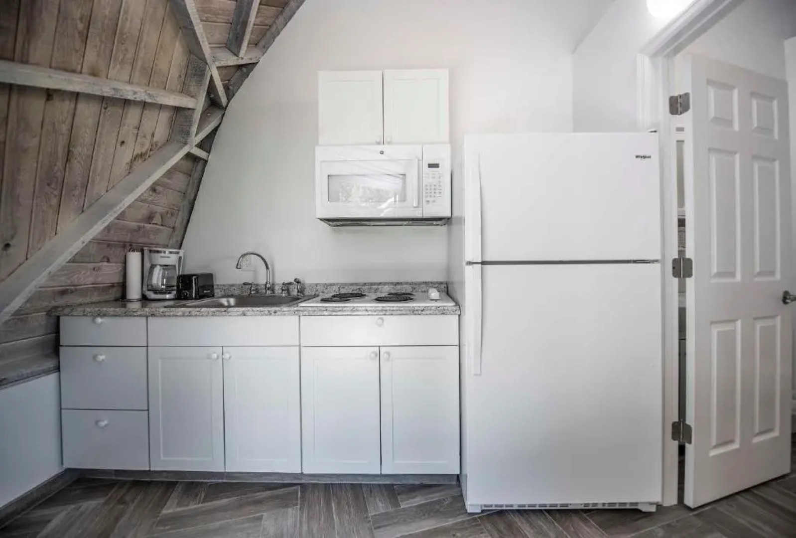 Studio 02 - Lake Sumner