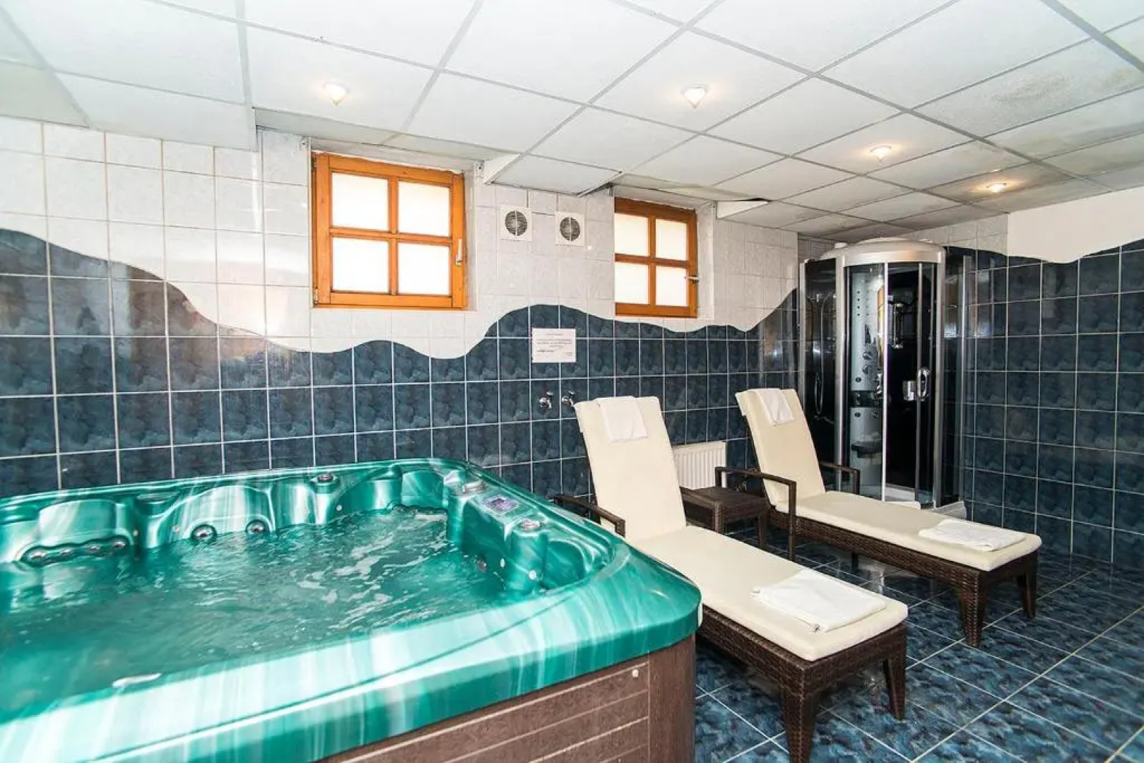 Gastland M0 Hotel & Conference Center