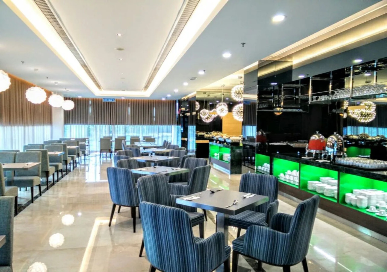 Greens Hotel & Suites