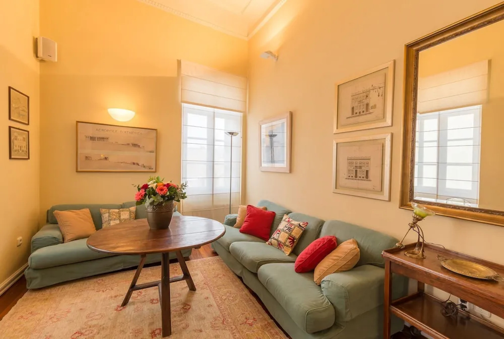 Neoclassical res w/ Acropolis View