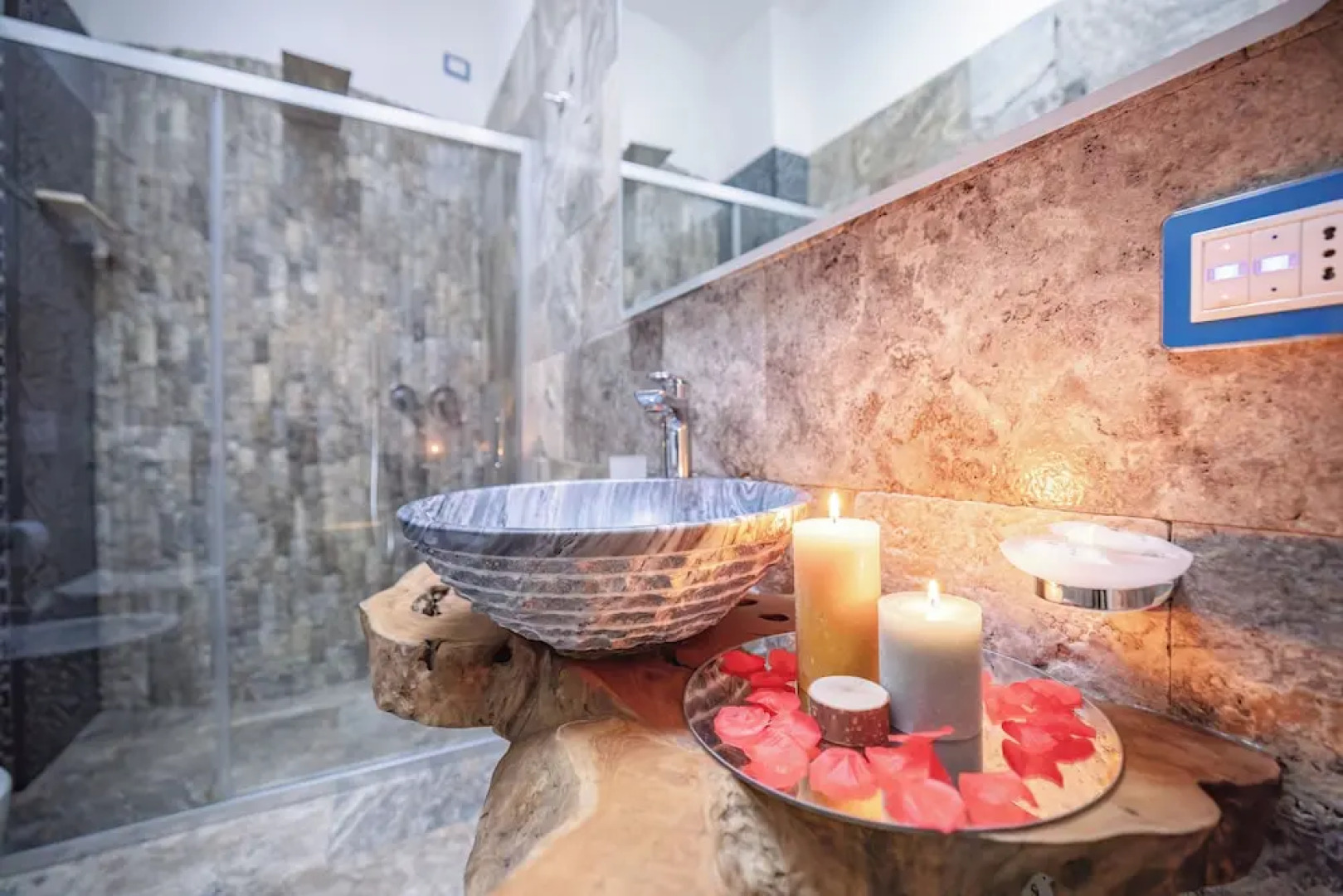 Étoiles Luxury Guest House Resort