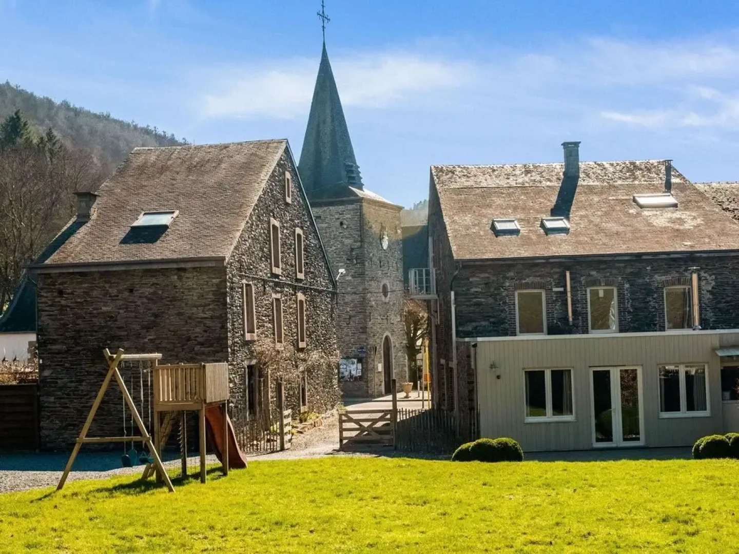 Suave Holiday Home in Vresse-sur-semois With Garden