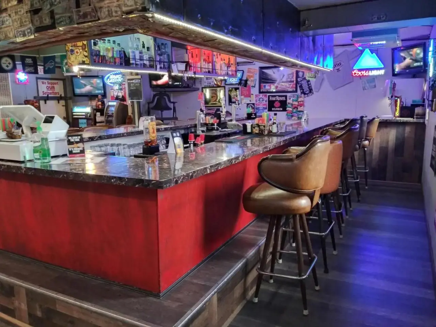 The Place Motel Bar And Grill