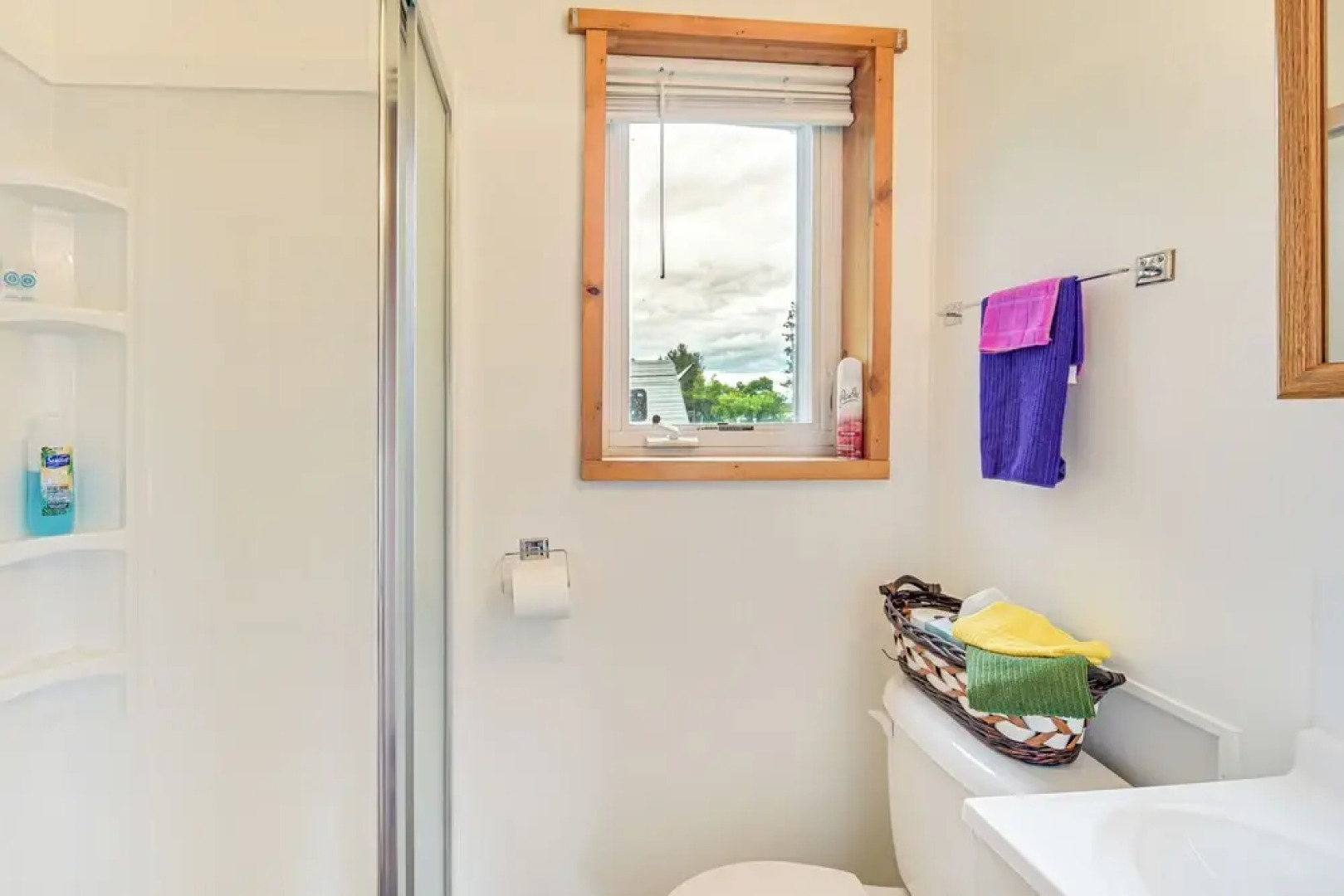 Wisconsin Lakeside Cottage w/ Deck, Views