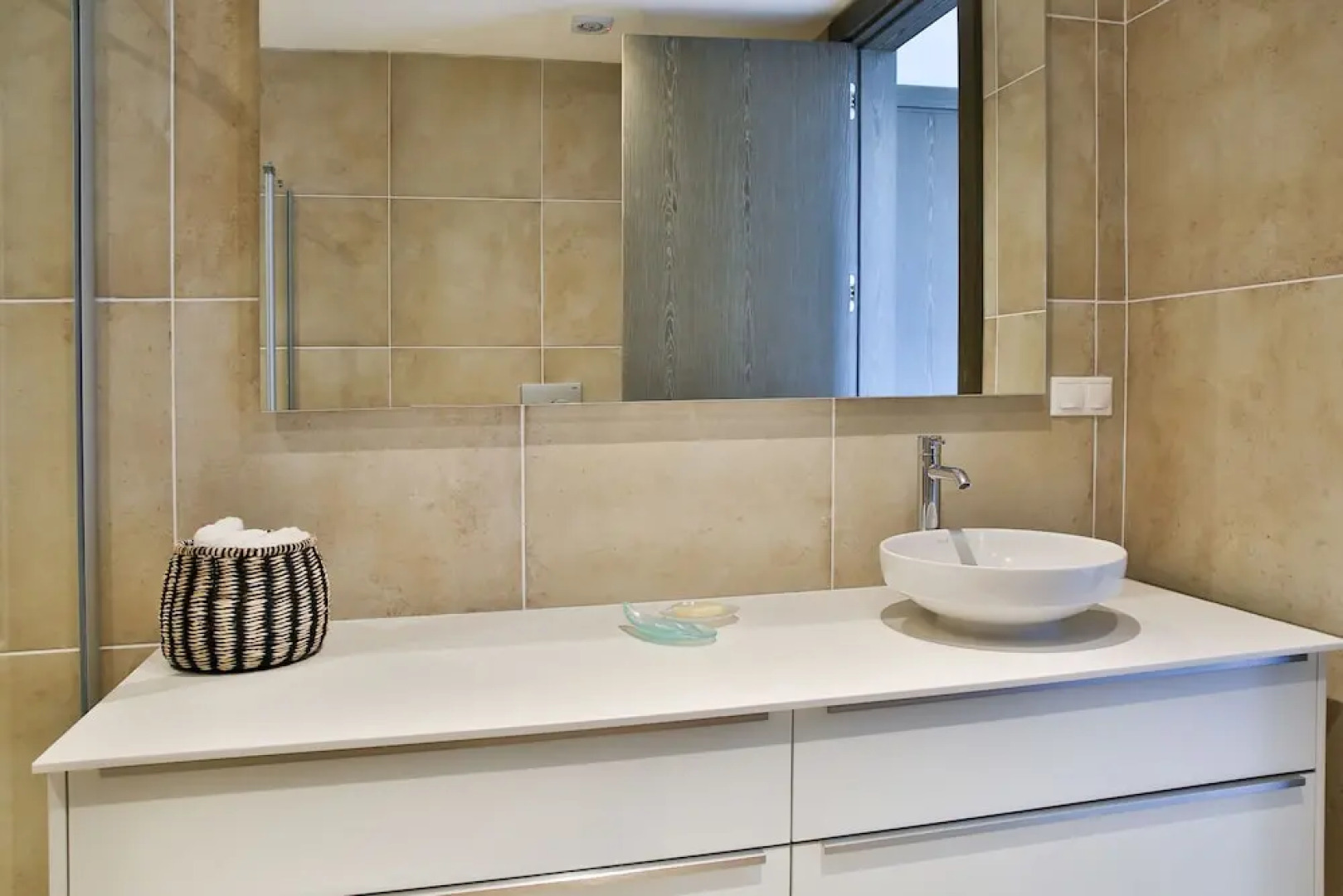 Important Group Villa Prestige