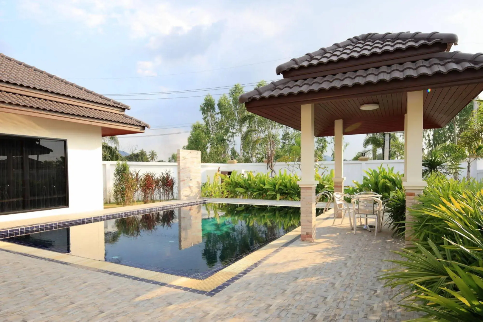 Unique Paradise Resort