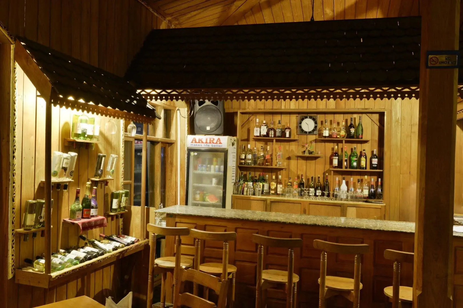 Shwe Inn Tha Floating Resort