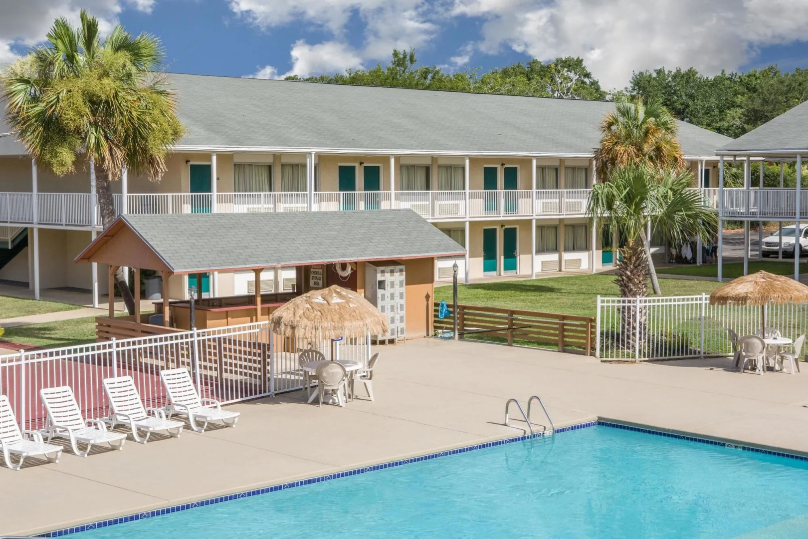 Super 8 by Wyndham Biloxi