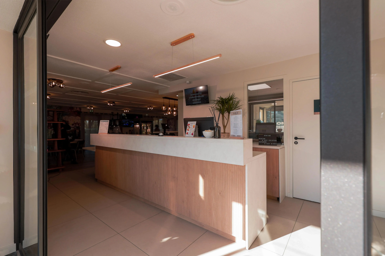 Kyriad Marseille - Vitrolles Aéroport