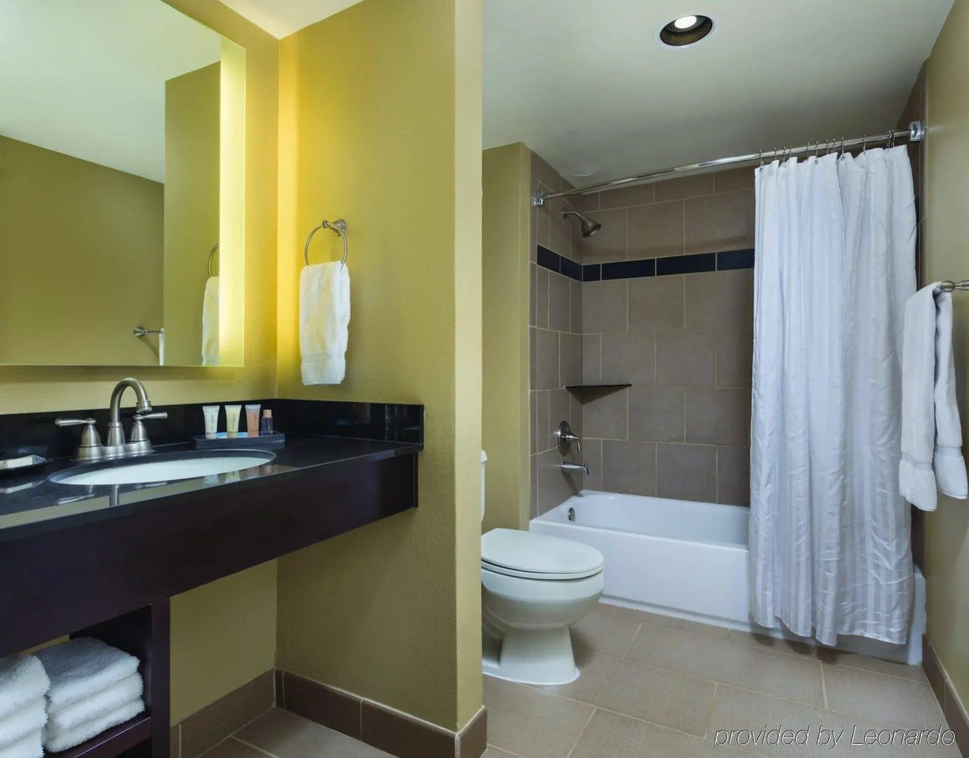 Peacock Suites