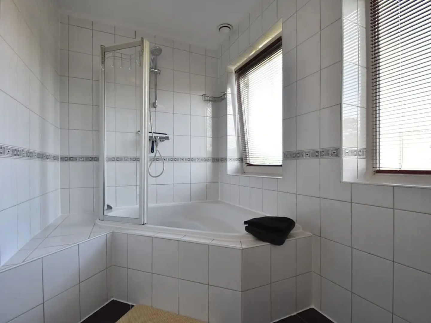 Spacious Holiday Home in Zeewolde With Garden