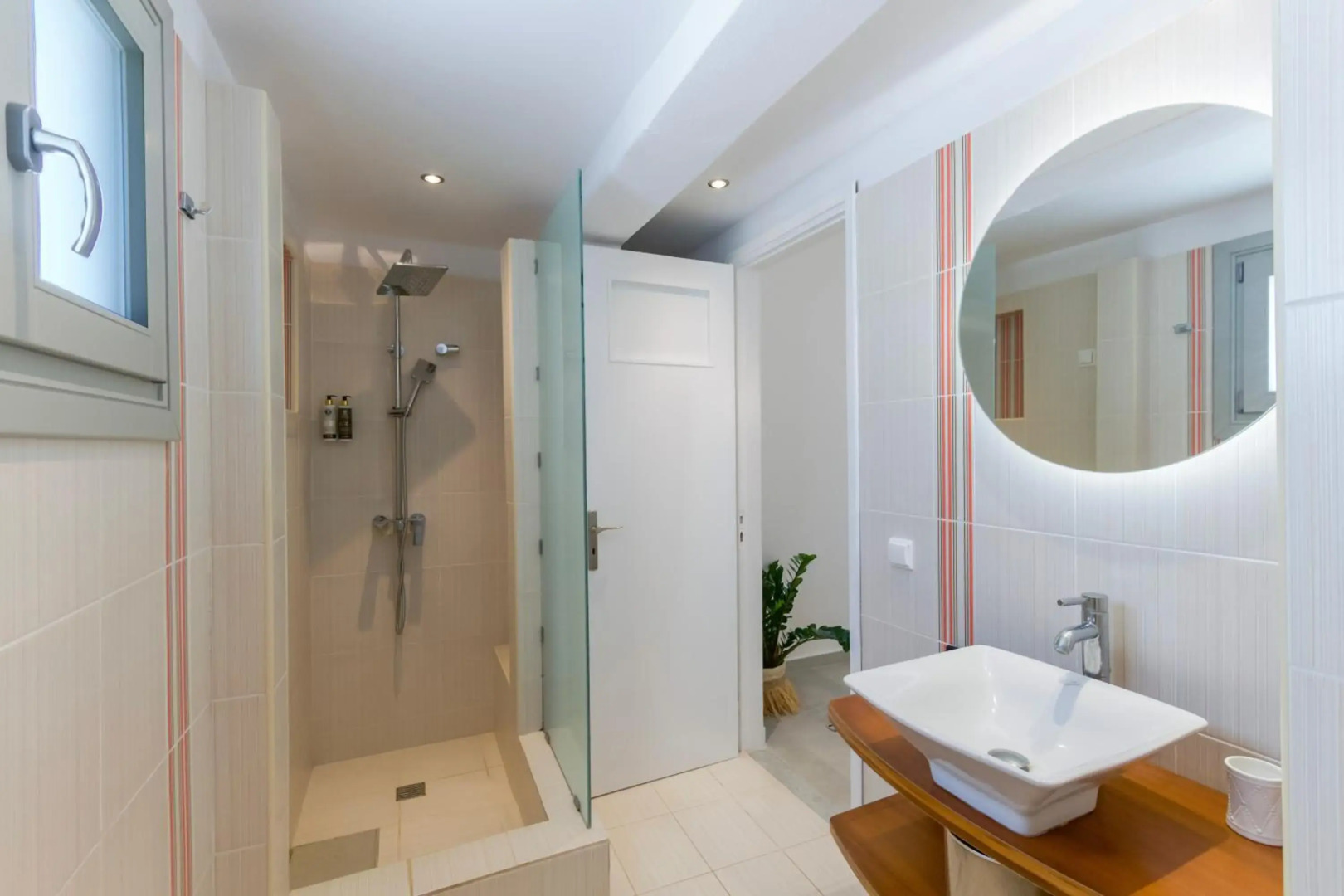 Margarita Studios Ambelas