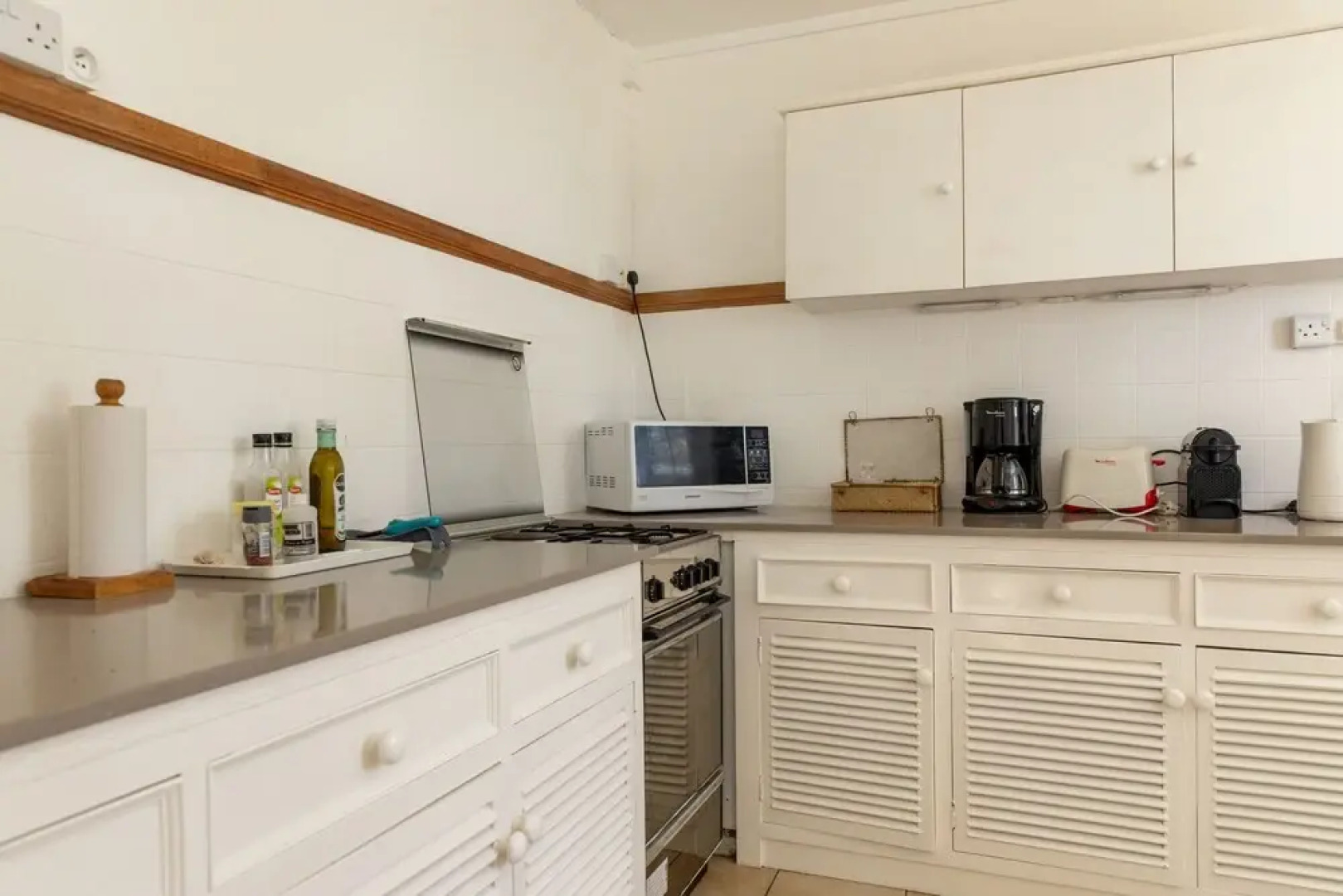 Veloutier Blanc Beachfront Villa by StayMauritius