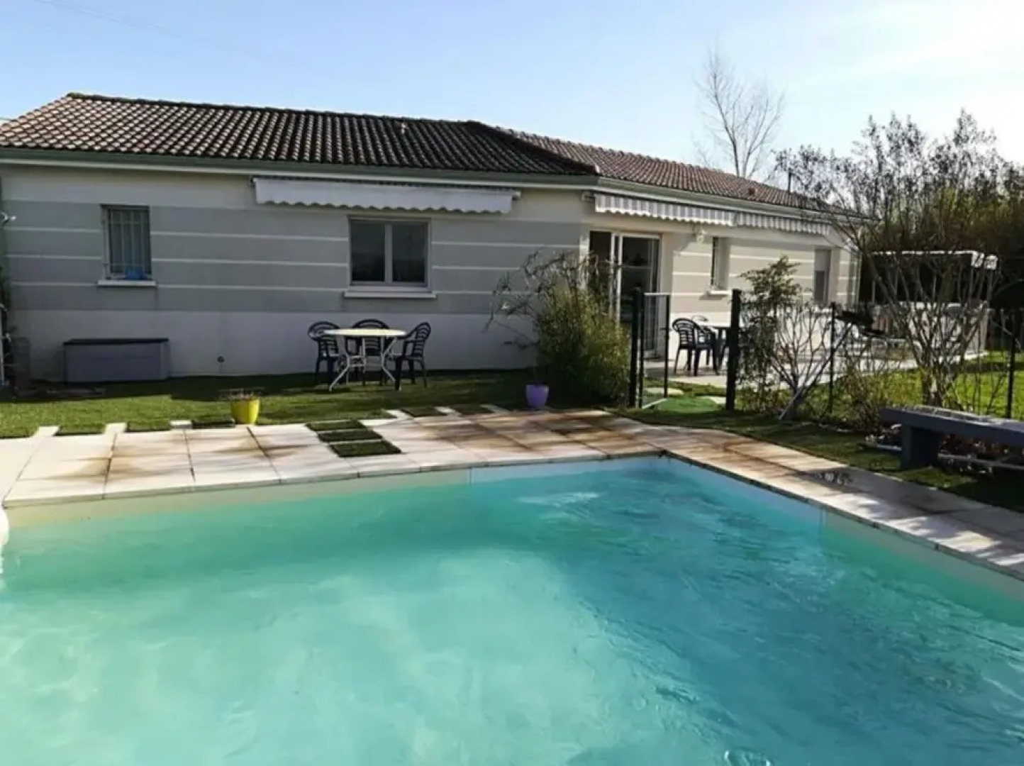 Villa With 3 Bedrooms In Lavergne, With Wonderful Lake View, Private Pool, Furnished Garden - 186 Km From The Beach