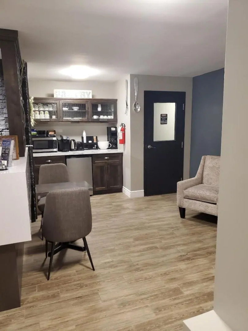 Newfound Inn & Suites