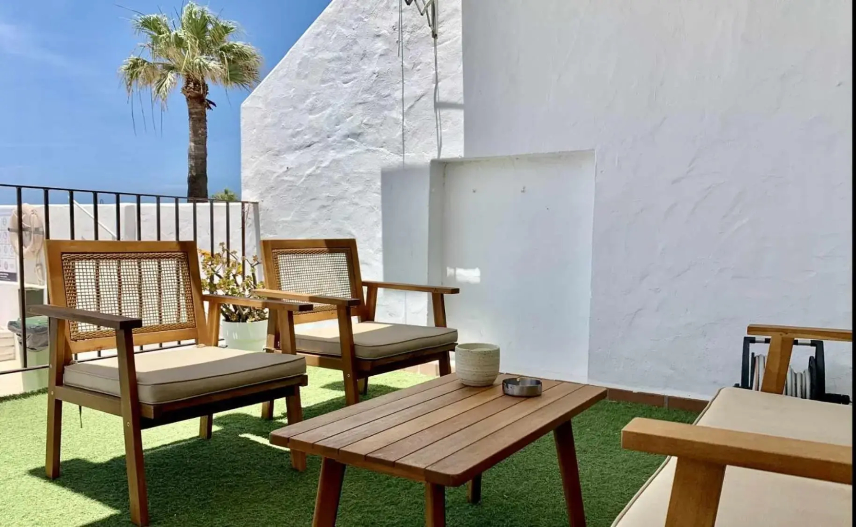 Apartamento F1 Urb Las Cañas