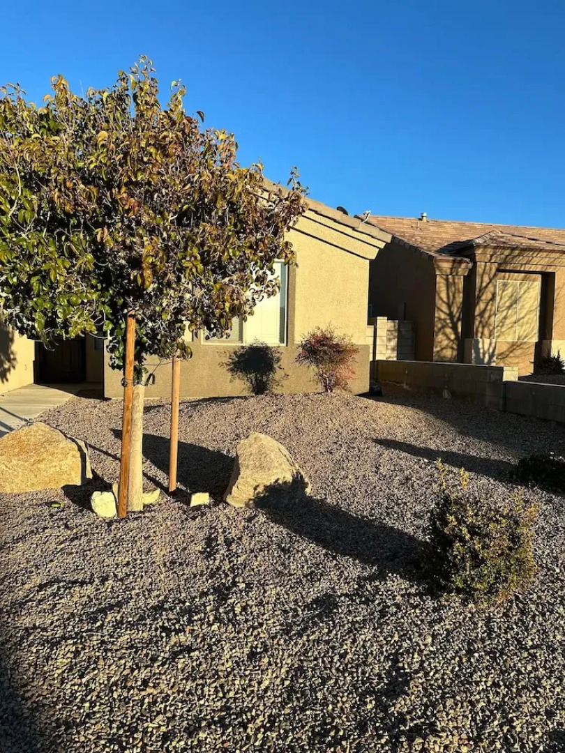 Spacious Desert Retreat With Breathtaking Views 2 Bedroom Home by RedAwning
