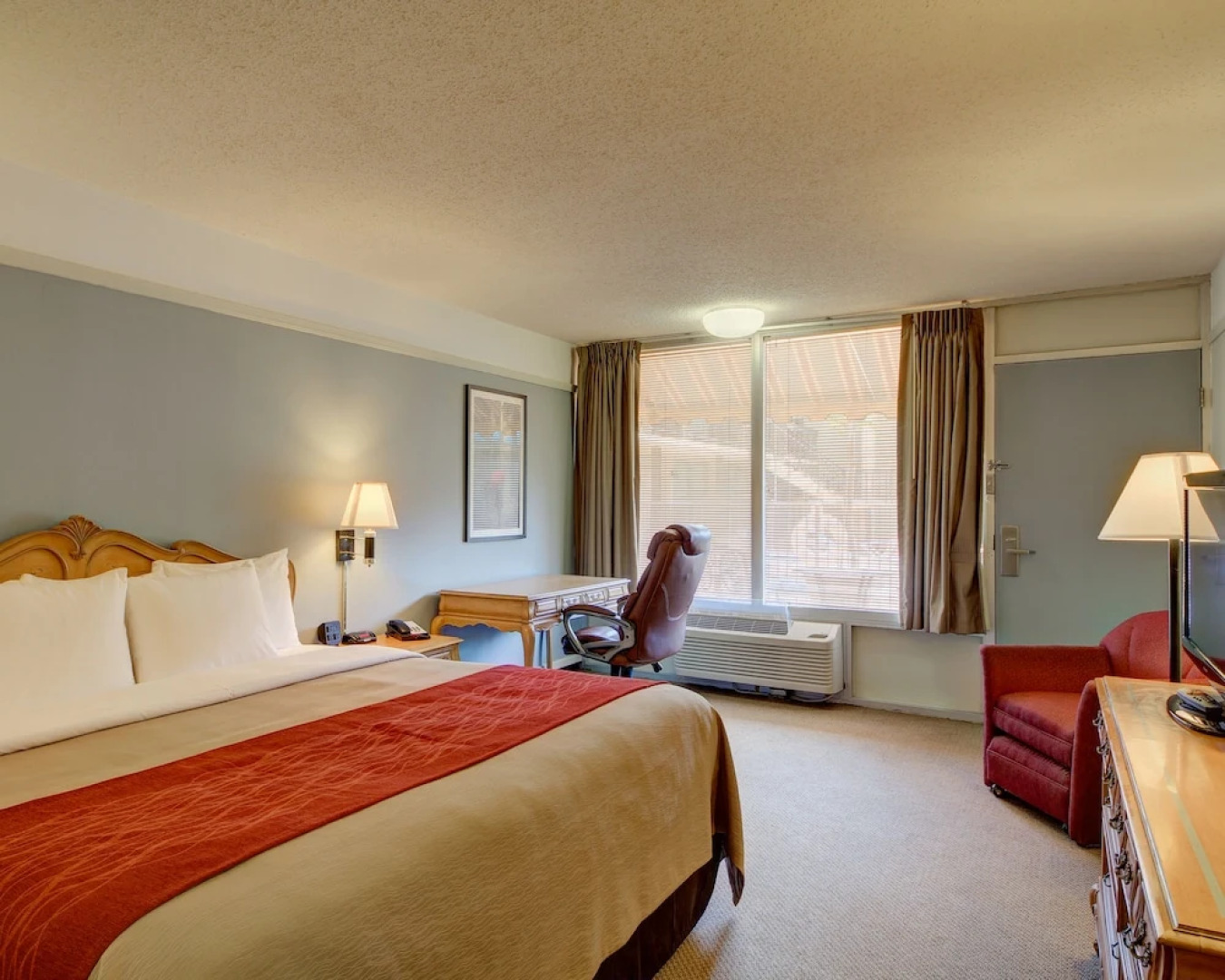 Comfort Inn Midwestern Square