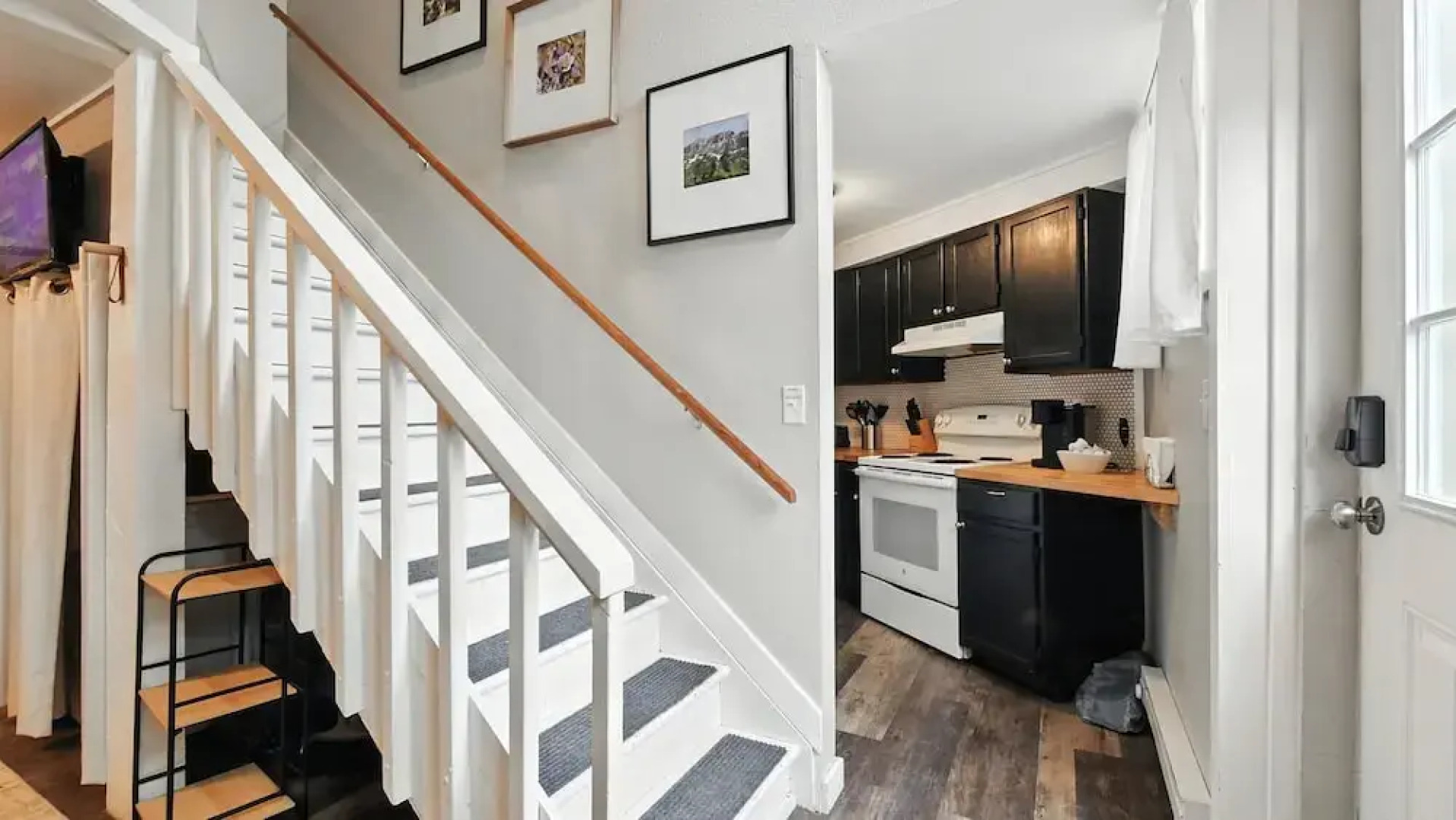 Charming Cabin W/ Scenic Views Near Uc Health 2 Bedroom Cabin