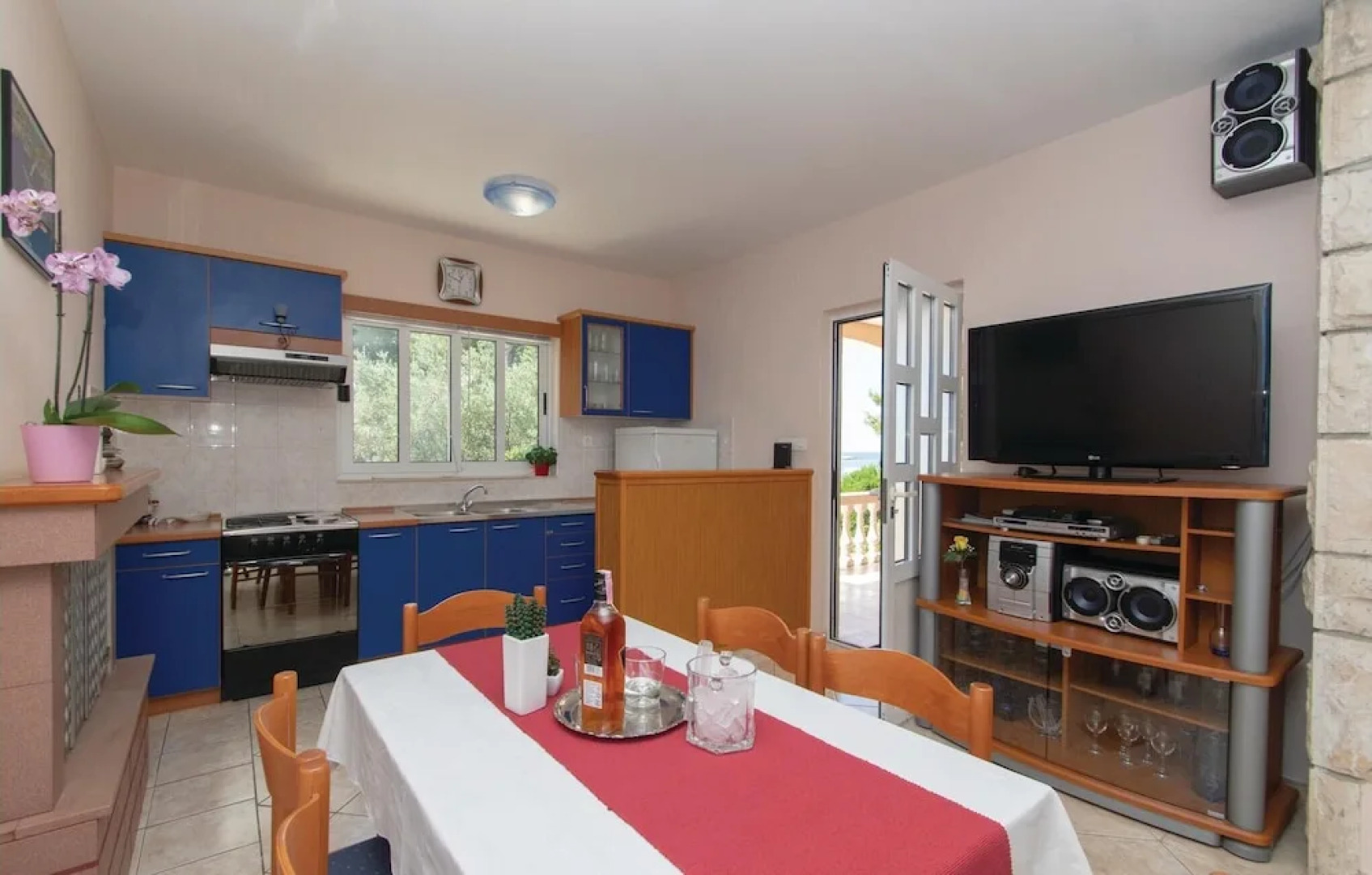 Amazing Home in Gradina With 3 Bedrooms and Wifi