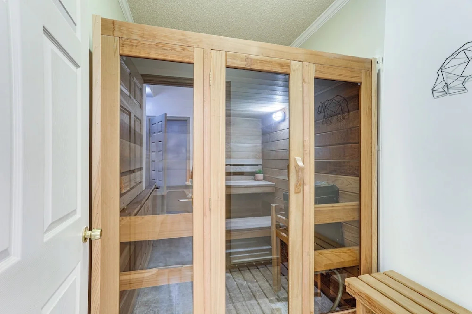 Spacious Massanutten Home w/ Hot Tub & Sauna!