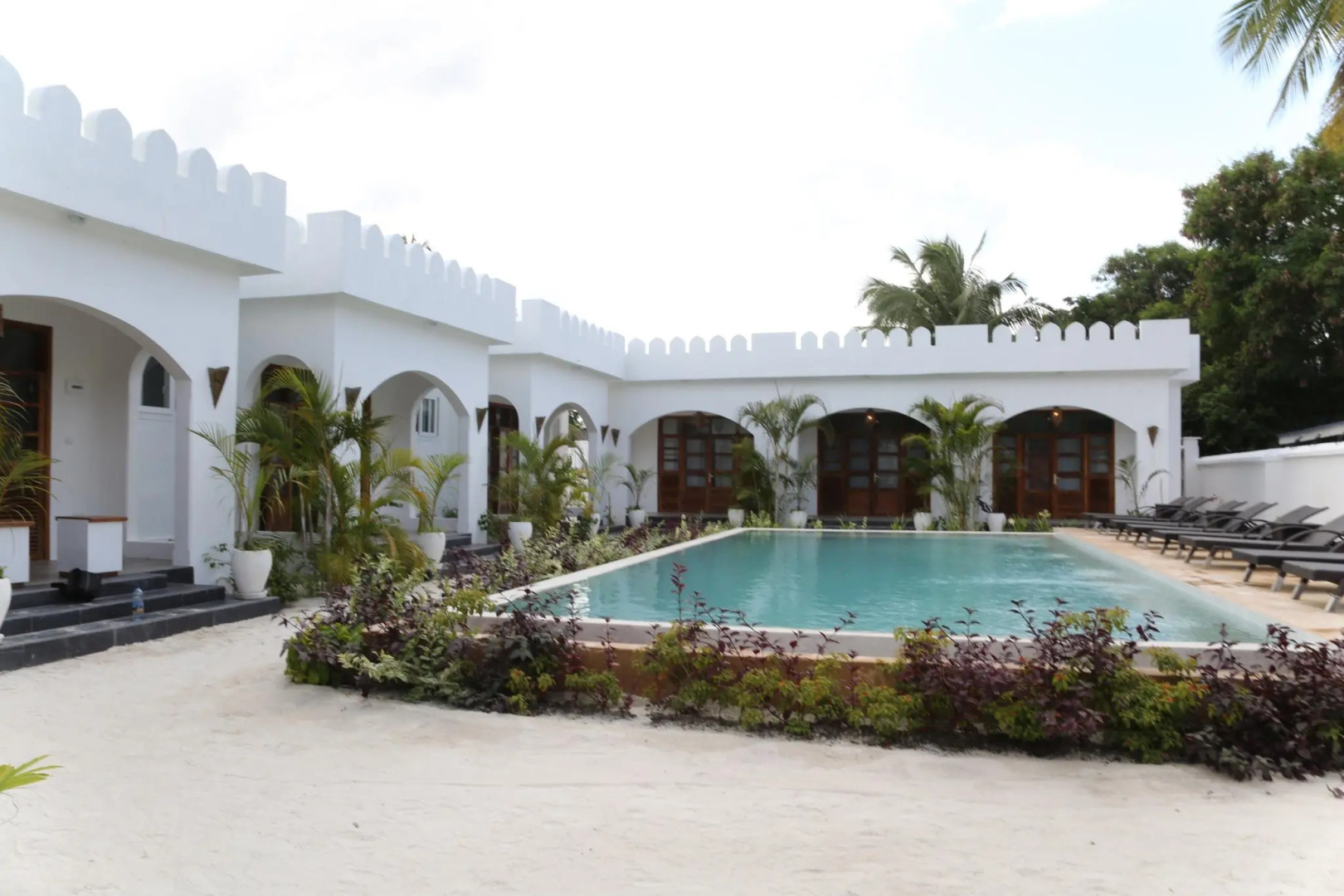 The Golden Blue Luxury Hotel