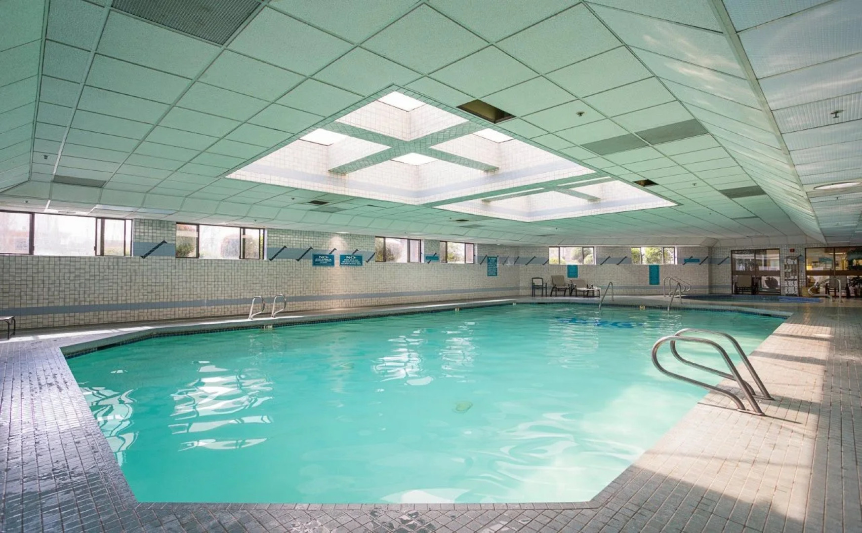 Sojourn Suites Portland Airport