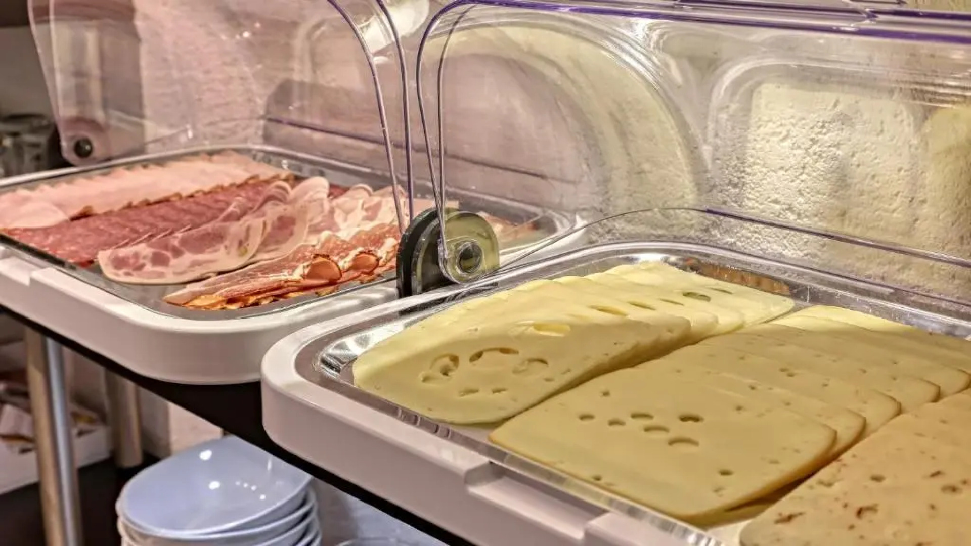 Suit & Frühstück zum Latschen