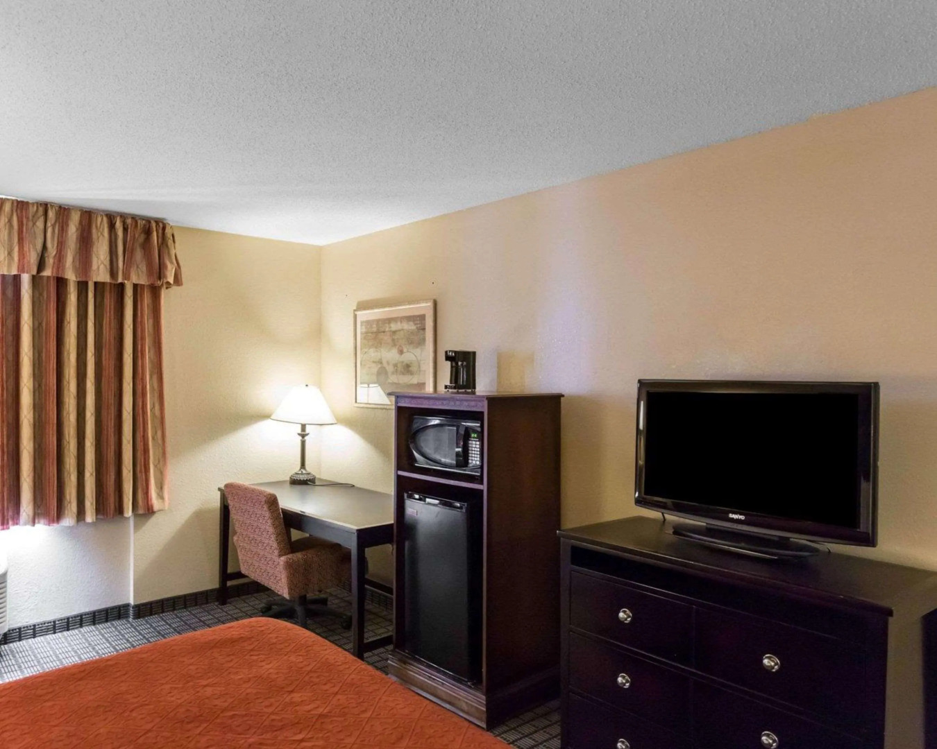 AmericInn by Wyndham Cedar Rapids North