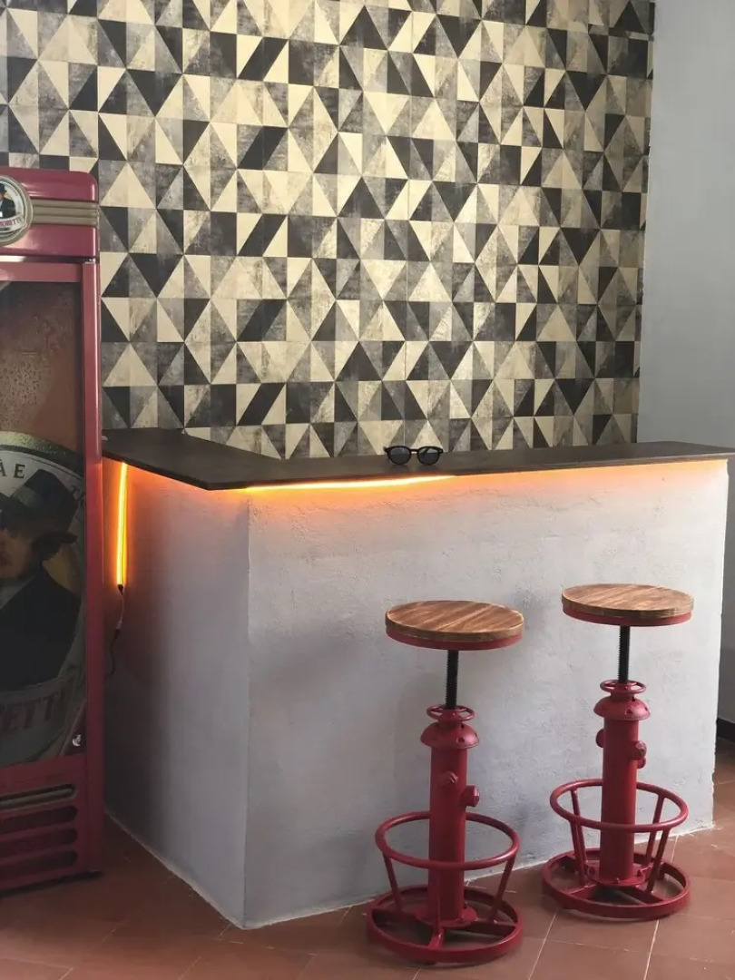 H Hostel Friendly Accommodation