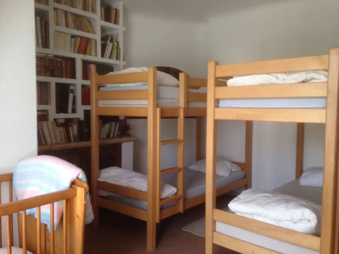 Attractive Holiday Home in Céreste With Swimming Pool