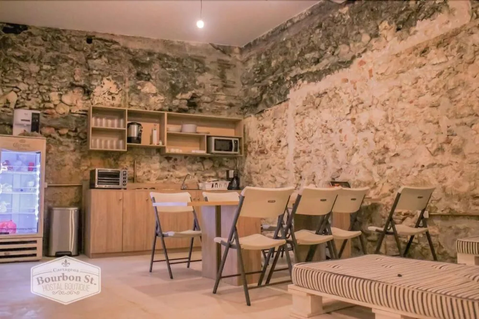 Bourbon St Hostal Boutique - Hostel