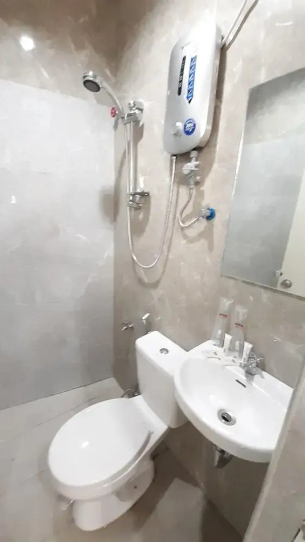 Jrja Hotel by OYO Rooms