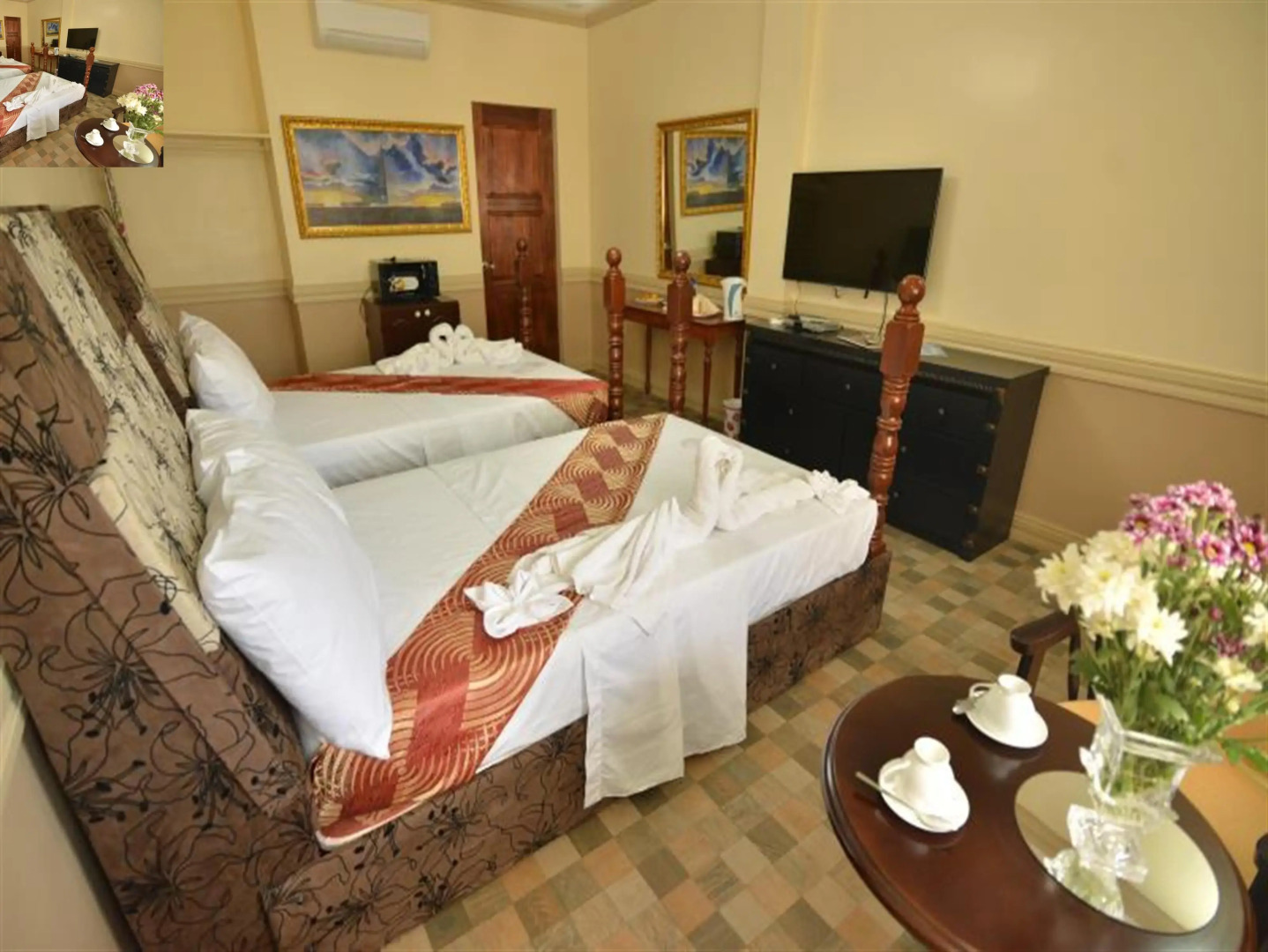 Inn and Suites at Roz and Angeliques