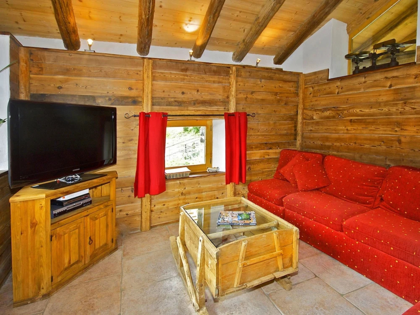 Pretty Chalet With Sauna & Skiing Nearby
