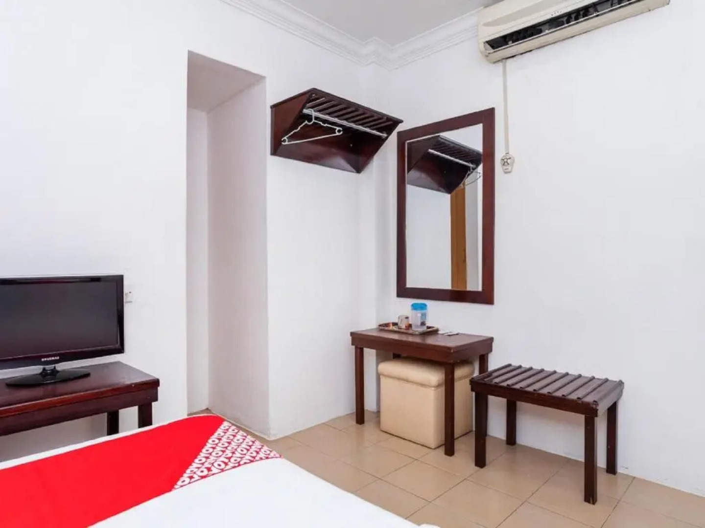 OYO 90742 I-home Hotel