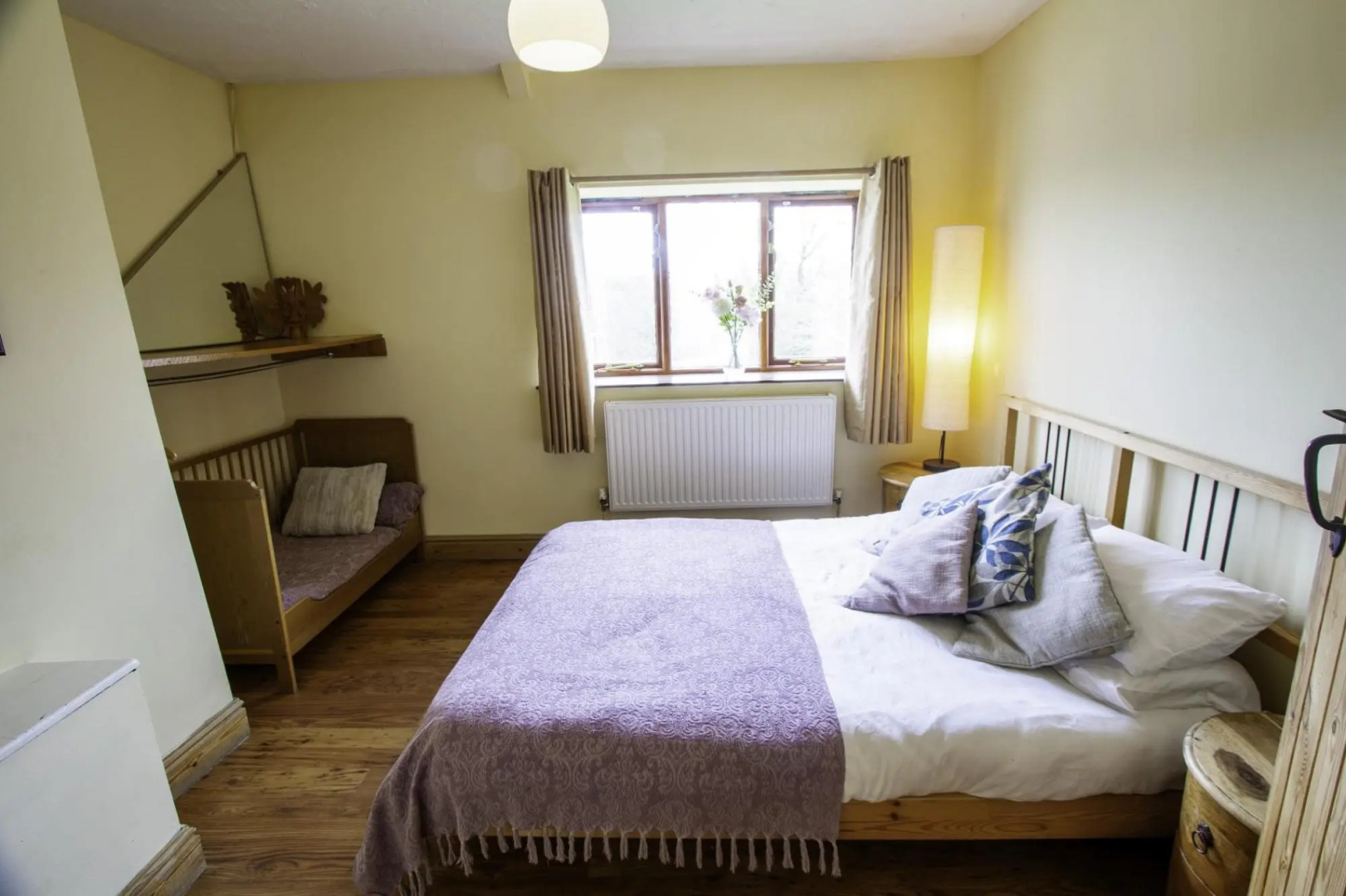 The Lake House Retreat - 7 Bedroom Holiday Home - Sleeps 20 - Southgate