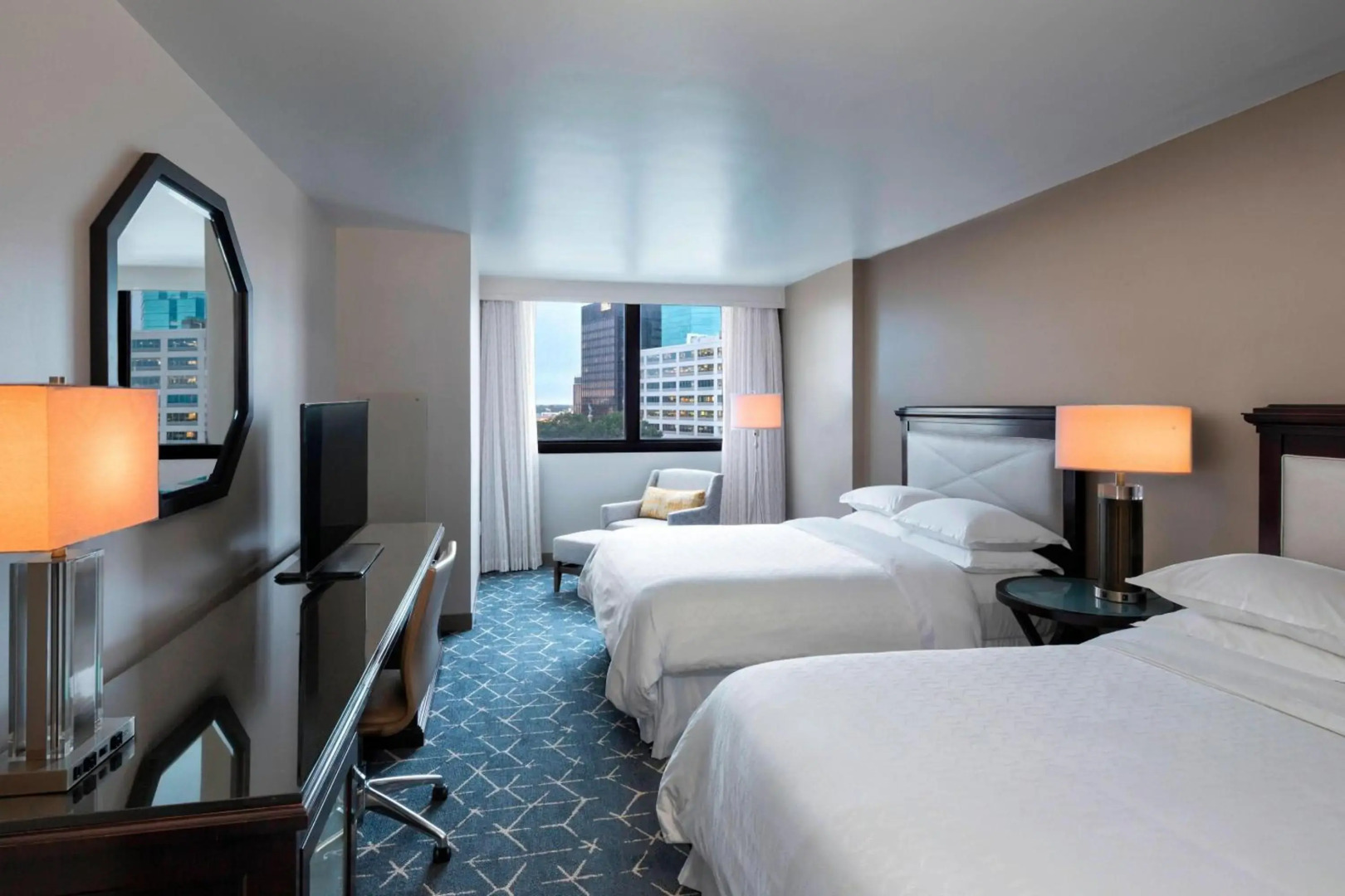 Sheraton Norfolk Waterside Hotel