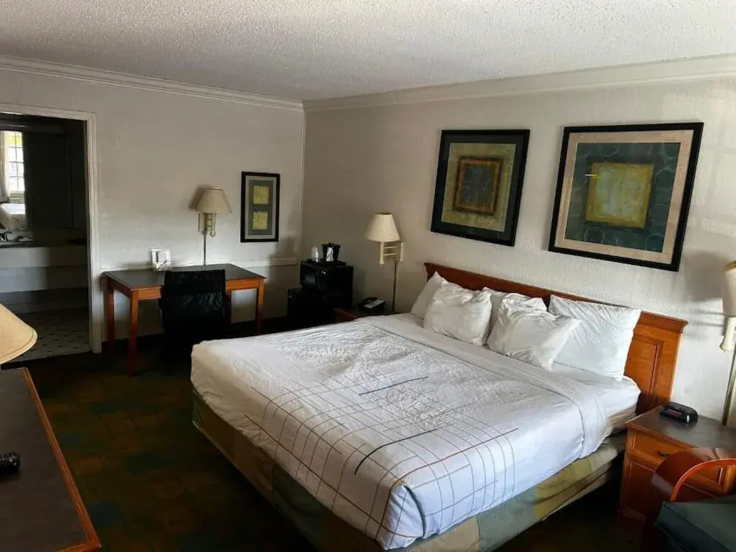 Causeway Inn - Metairie