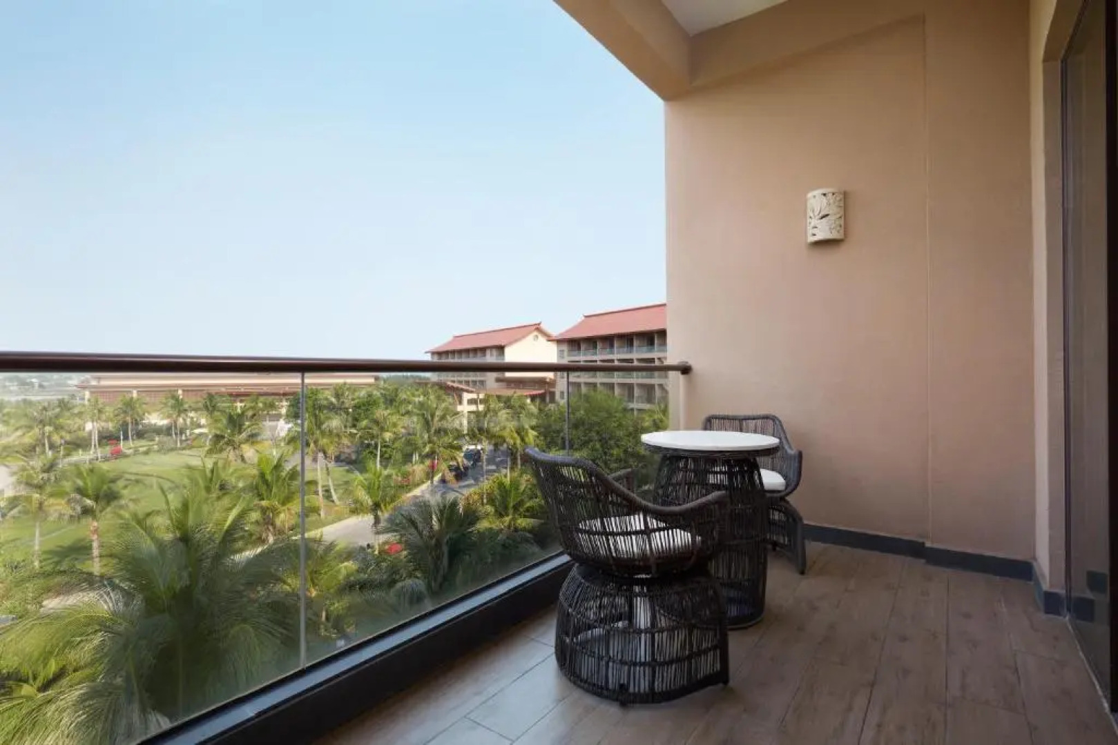 Sheraton Maoming Romantic Beach Resort